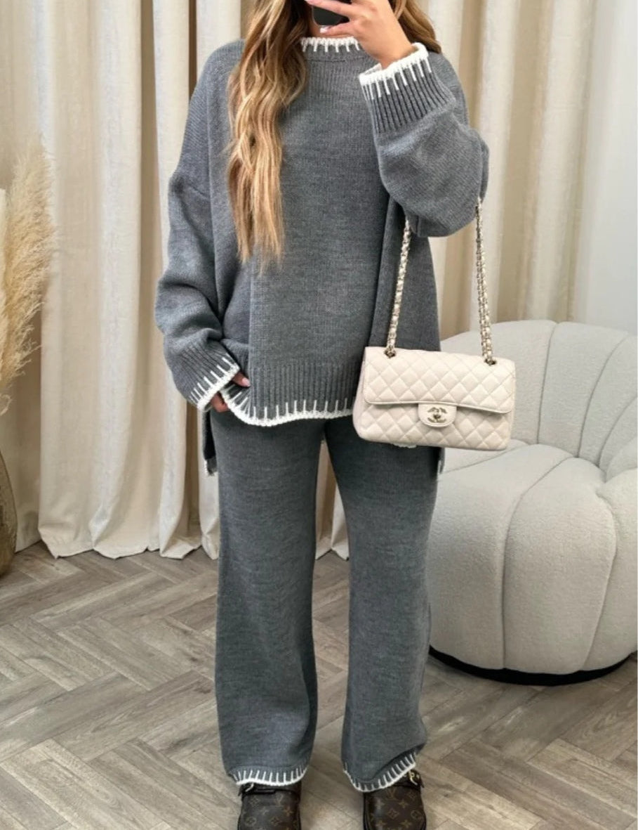 Casual kolorowy sweter w zestawie z luźnymi spodniami