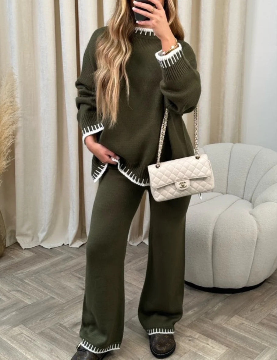 Casual kolorowy sweter w zestawie z luźnymi spodniami