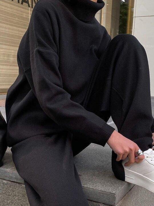 Sweter w jednolitym kolorze, luźny, casualowy zestaw