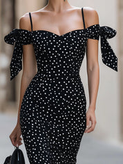 Sukienka Midi Bodycon Off-Shoulder z Akcentami Wstążek w Groszki