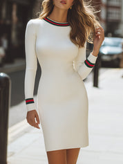 Sukienka Bodycon z Prążkowanej Dzianiny w Kolorze Kości Słoniowej z Paskiem