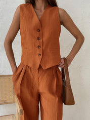 Klasyczny garnitur z szerokimi spodniami z bawełny i lnu z dekoltem w serek