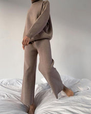 Sweter w jednolitym kolorze, luźny, casualowy zestaw
