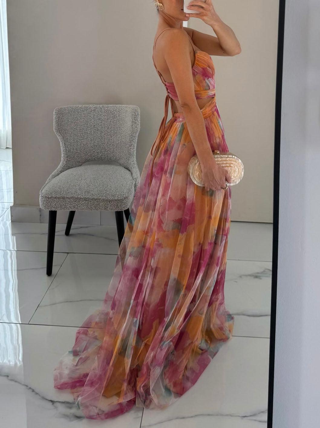 Elegancka Malowana Kwiatowa Sukienka Maxi z Dekoltem w Serek