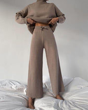 Sweter w jednolitym kolorze, luźny, casualowy zestaw