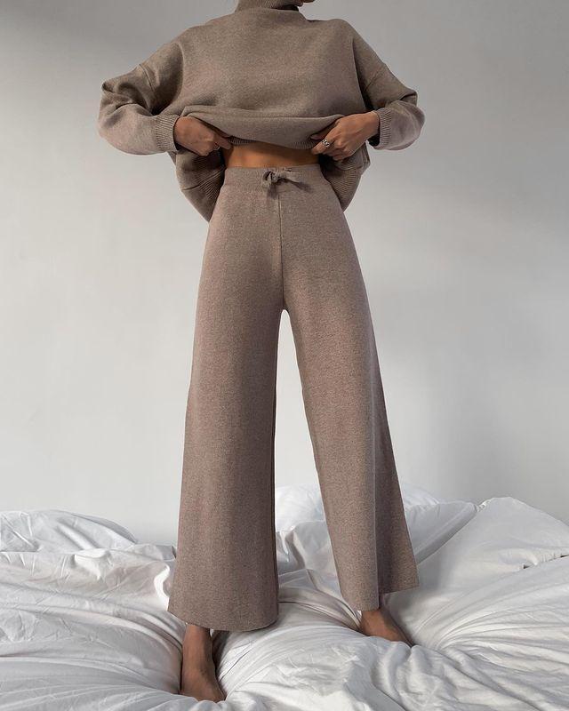 Sweter w jednolitym kolorze, luźny, casualowy zestaw