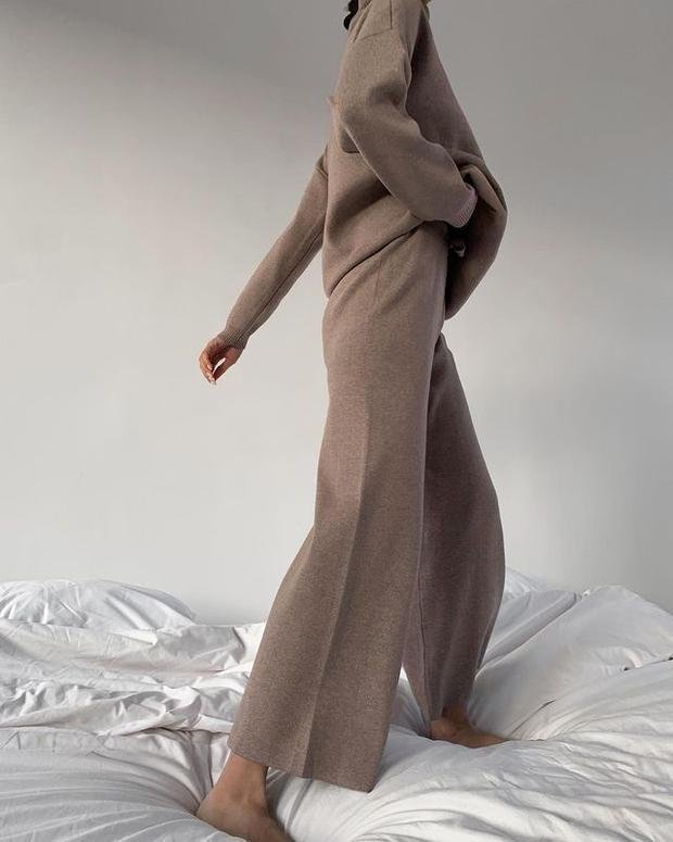 Sweter w jednolitym kolorze, luźny, casualowy zestaw