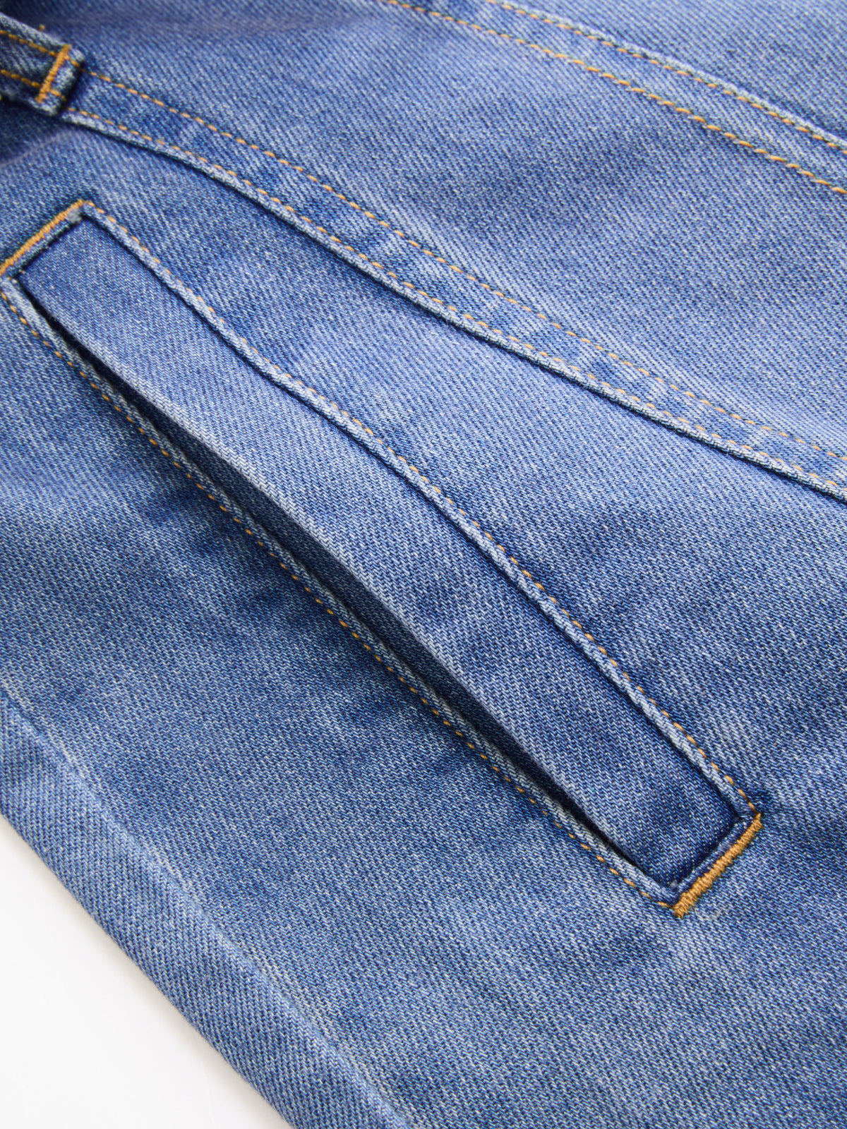 Sukienka koszulowa z denimu z paskiem, bez rękawów