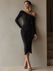 Czarna Sukienka Midi Bodycon z Jednym Ramiączkiem