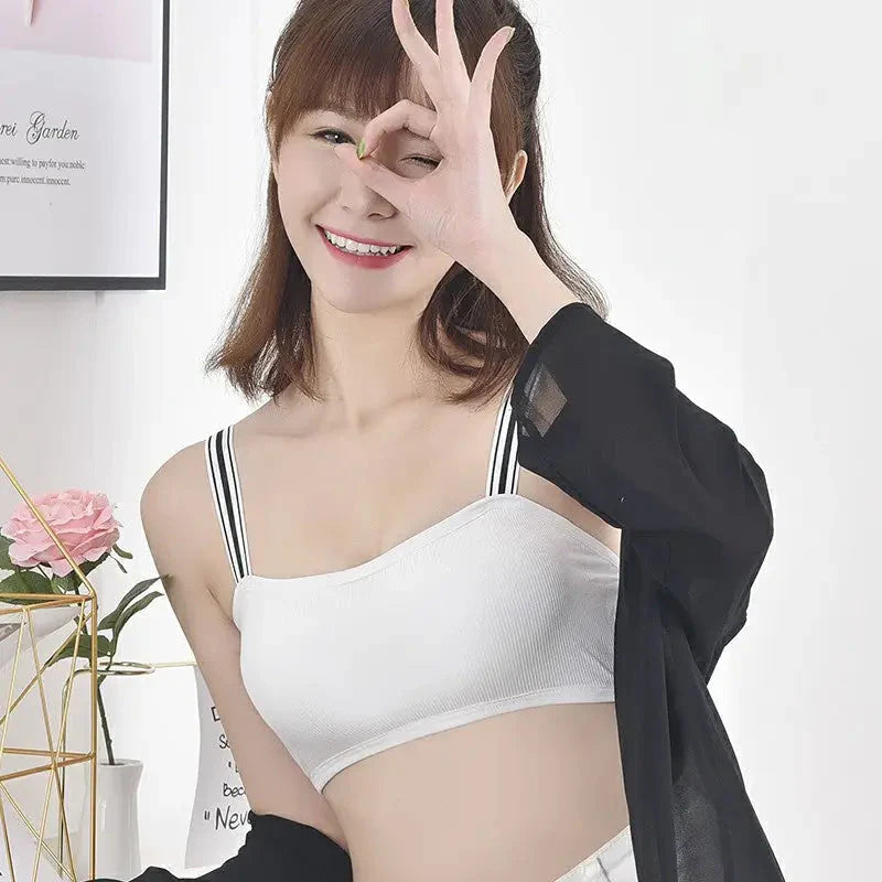 biustonosz-bandeau-na-waskich-ramiaczkach.webp