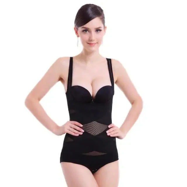 czarny-body-wyszczuplajace-z-modelujacymi-paskami.webp