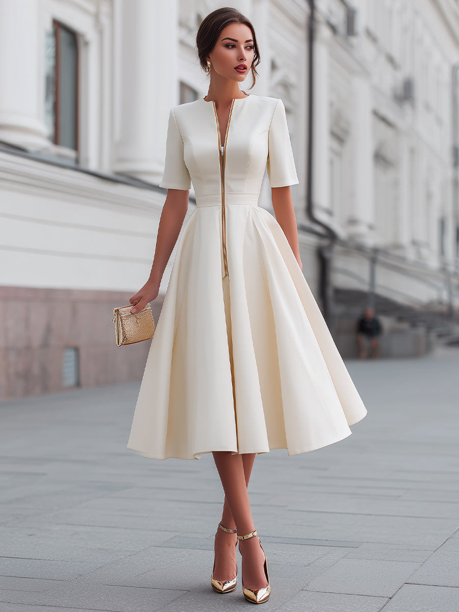 Sukienka midi z krótkim rękawem i zamkiem z przodu w fasonie fit and flare