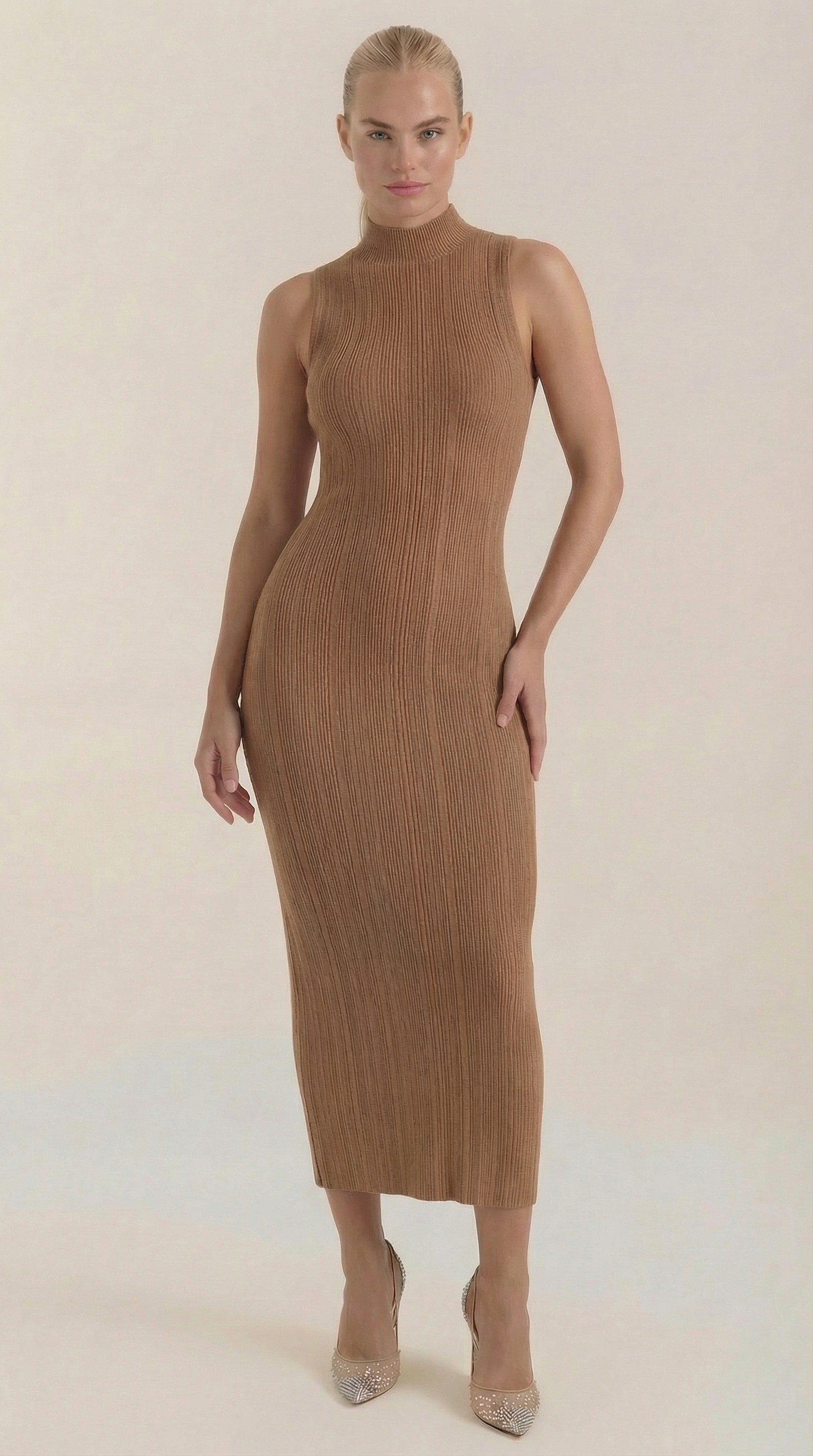 Sukienka maxi Sonia Bodycon z wysokim kołnierzem