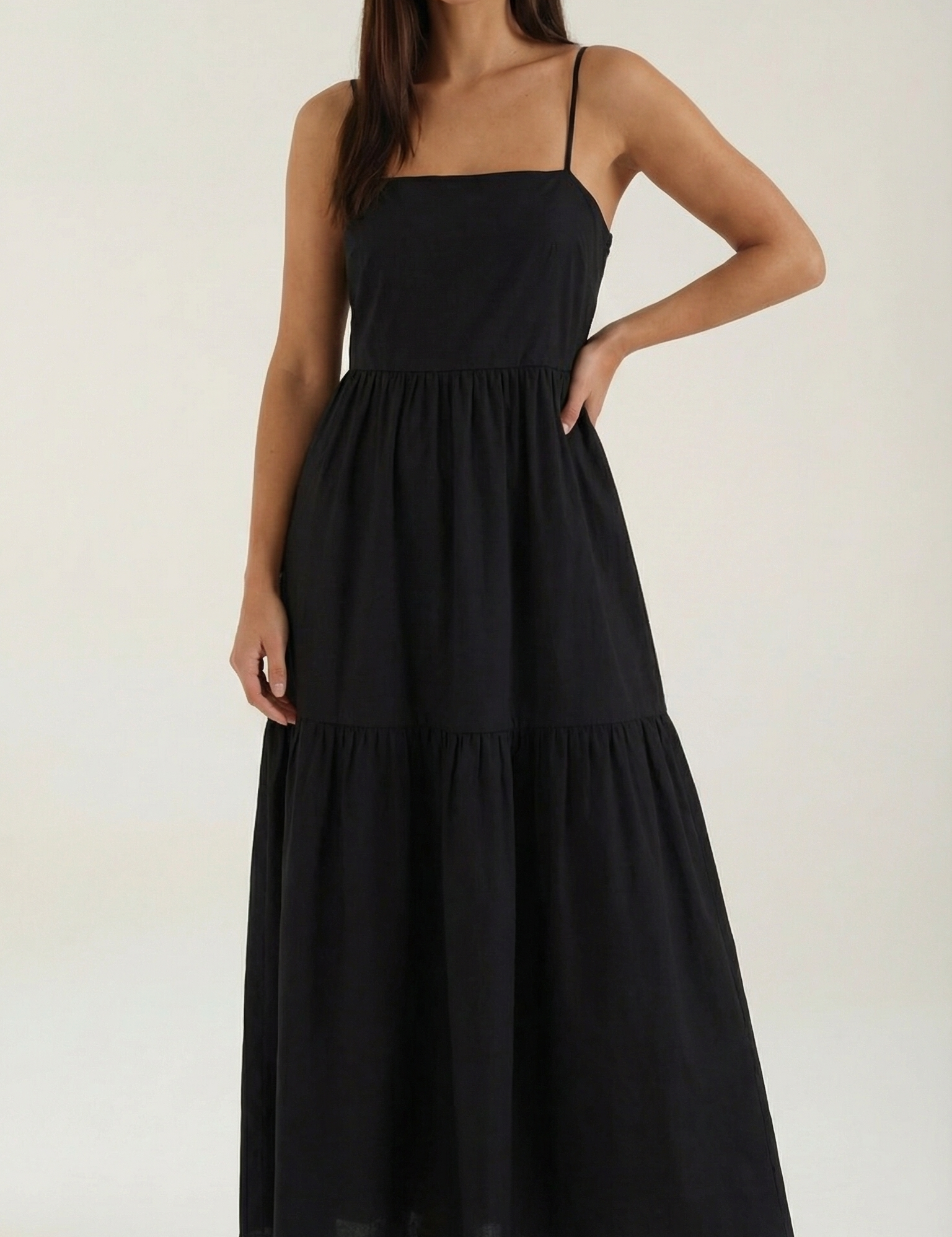 rosa-mae-de-victoria-ruckenfreies-maxikleid-maxikleider-schwarz-4660974.png