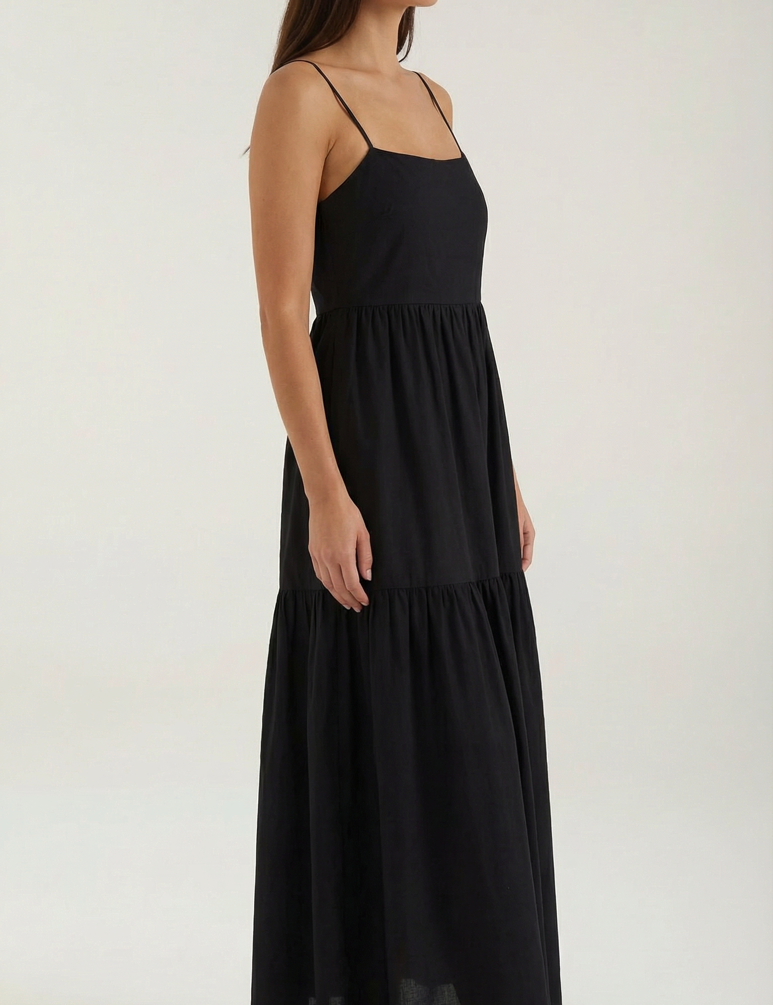 rosa-mae-de-victoria-ruckenfreies-maxikleid-maxikleider-schwarz-8435587.png