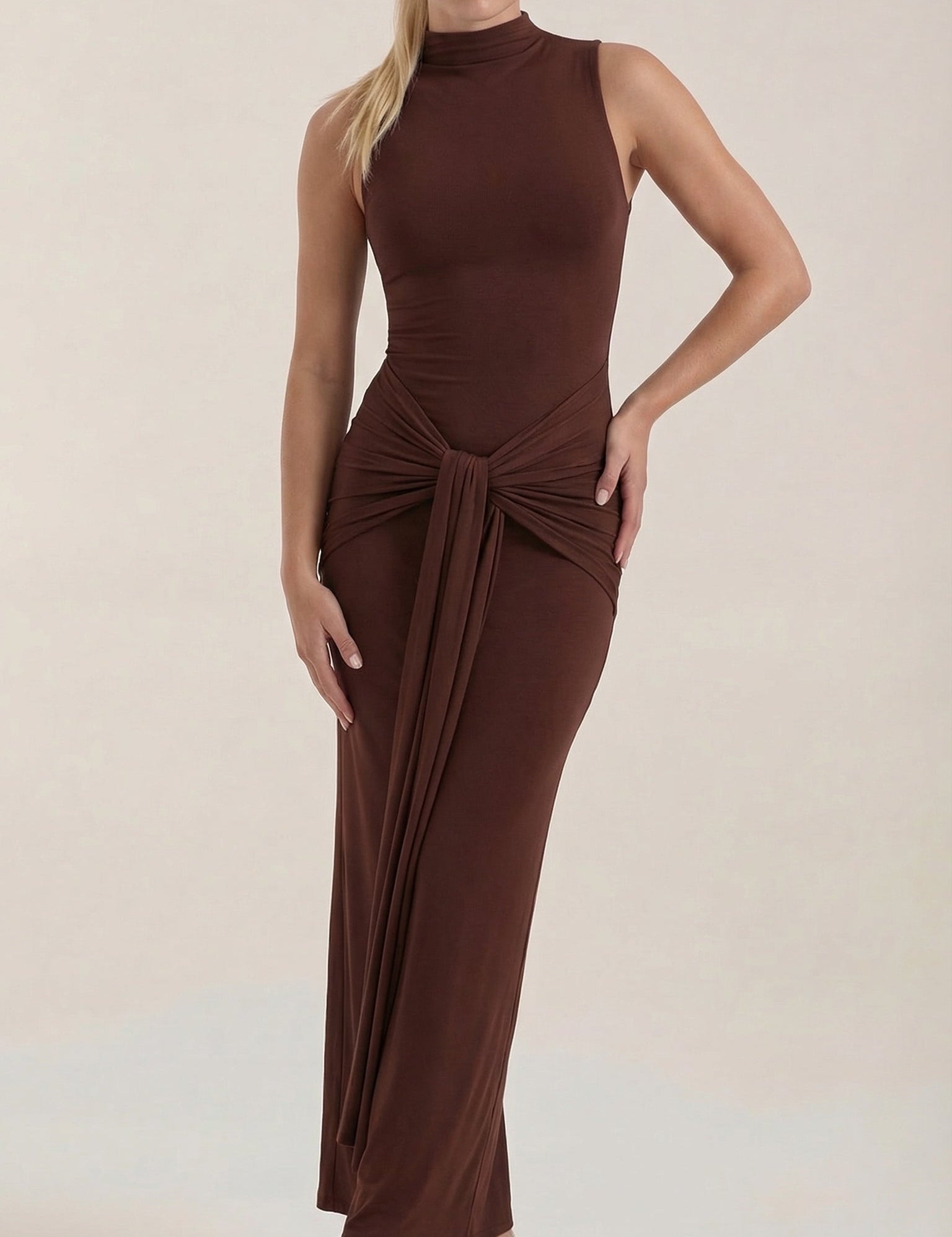 rosa-mae-deutschland-hester-maxikleid-mit-stehkragen-maxikleider-kaffee-4471142.jpg